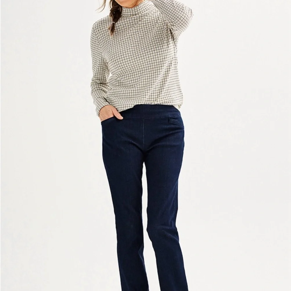 NWT women’s Croft & Barrow pull on bootcut pants SZ 8 - Picture 4 of 10